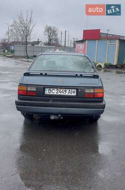 Седан Volkswagen Passat 1988 в 