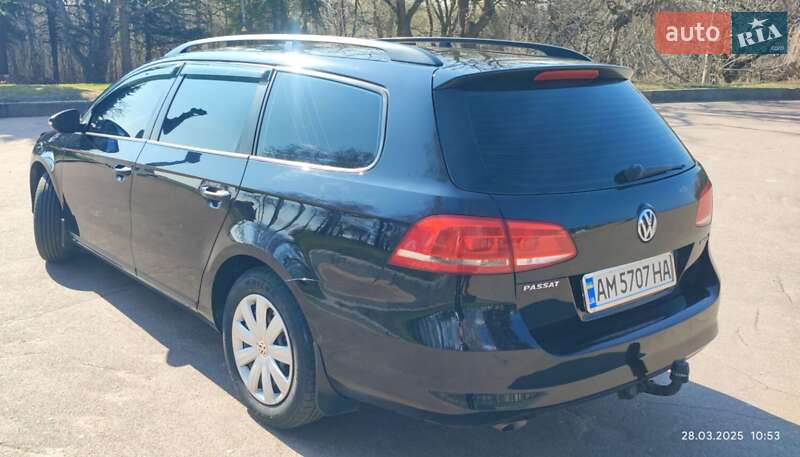Универсал Volkswagen Passat 2012 в Житомире