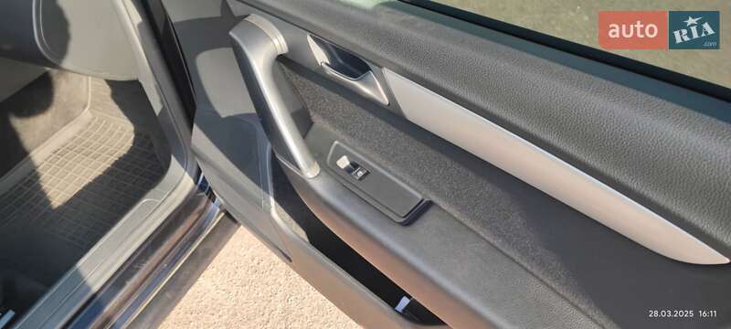 Универсал Volkswagen Passat 2012 в Житомире