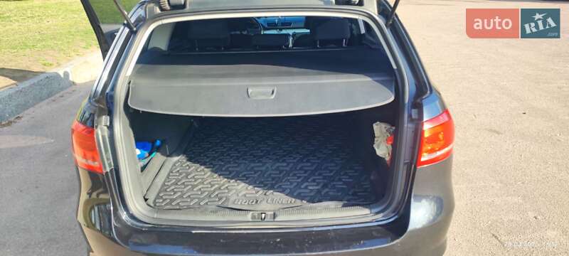 Универсал Volkswagen Passat 2012 в Житомире