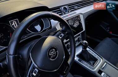 Седан Volkswagen Passat 2017 в Виноградове
