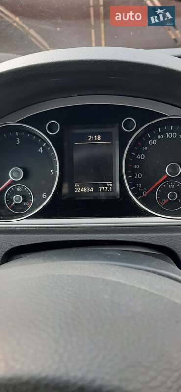 Універсал Volkswagen Passat 2012 в Ужгороді