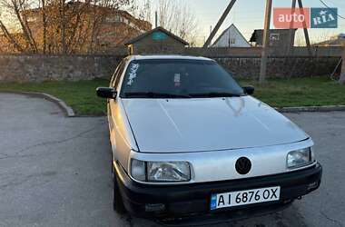 Седан Volkswagen Passat 1990 в 
