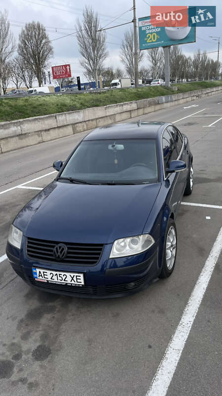 Седан Volkswagen Passat 2004 в 