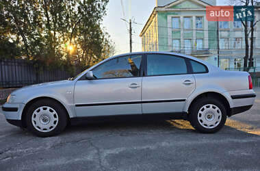 Седан Volkswagen Passat 2000 в 