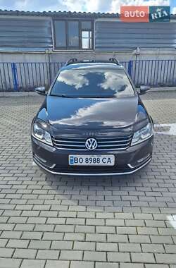 Універсал Volkswagen Passat 2011 в Тернополі
