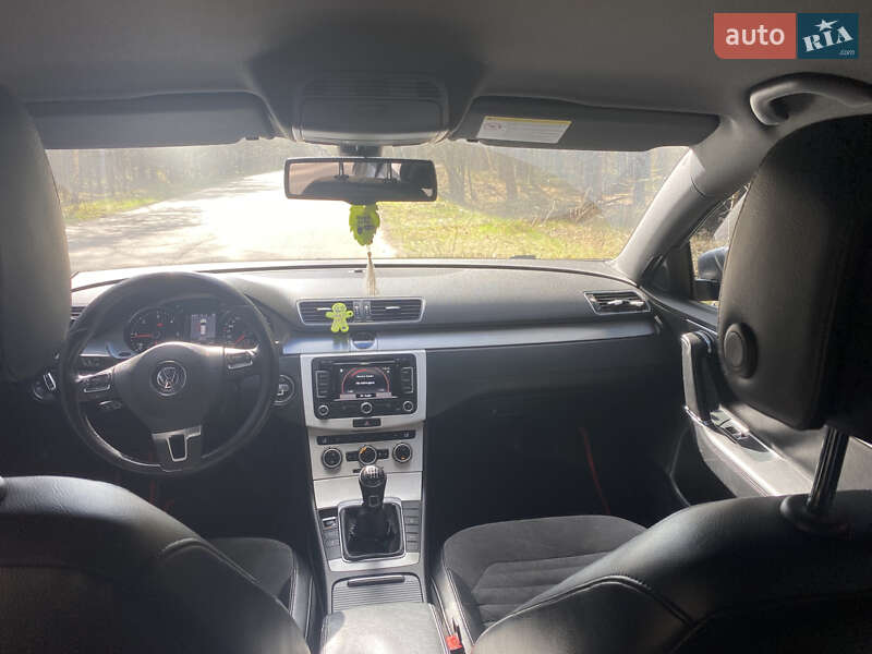 Универсал Volkswagen Passat 2013 в Сарнах
