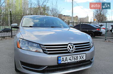 Седан Volkswagen Passat 2012 в 