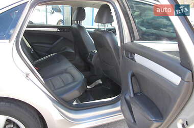 Седан Volkswagen Passat 2012 в 