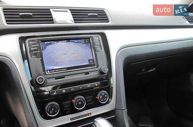 Седан Volkswagen Passat 2012 в 