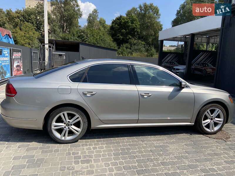 Седан Volkswagen Passat 2013 в Тернополі
