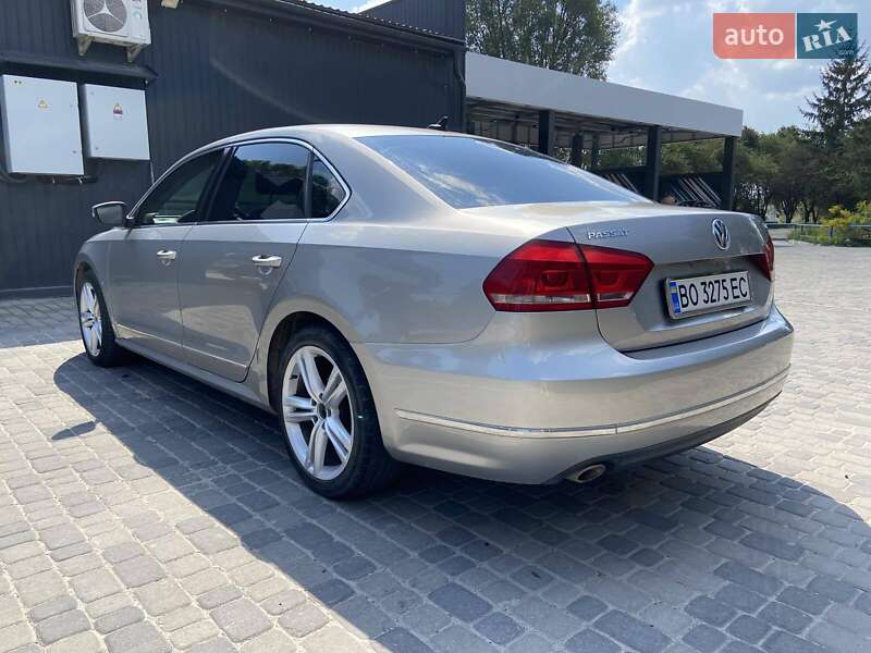 Седан Volkswagen Passat 2013 в Тернополі