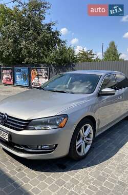 Седан Volkswagen Passat 2013 в 