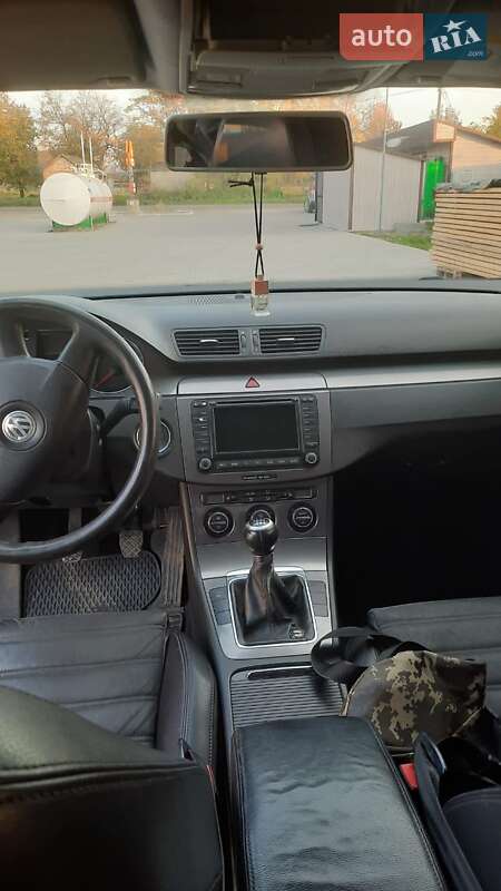 Седан Volkswagen Passat 2009 в Вижниці