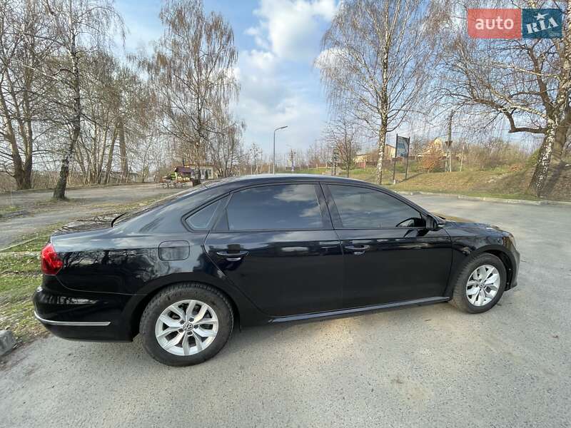 Седан Volkswagen Passat 2018 в Золочеве