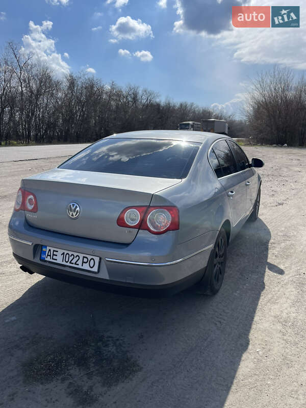 Седан Volkswagen Passat 2010 в Днепре