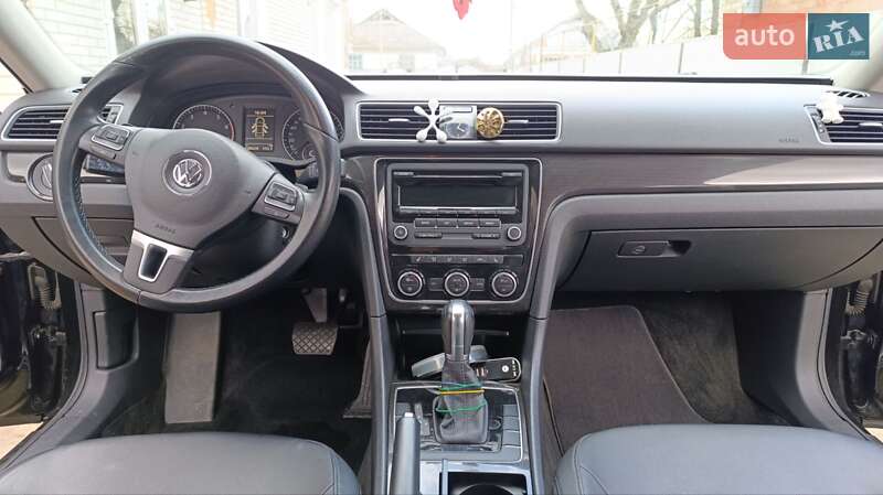 Седан Volkswagen Passat 2012 в Тростянці