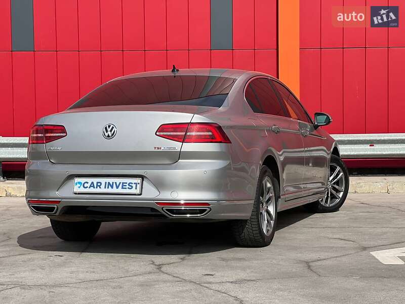 Седан Volkswagen Passat 2015 в Киеве