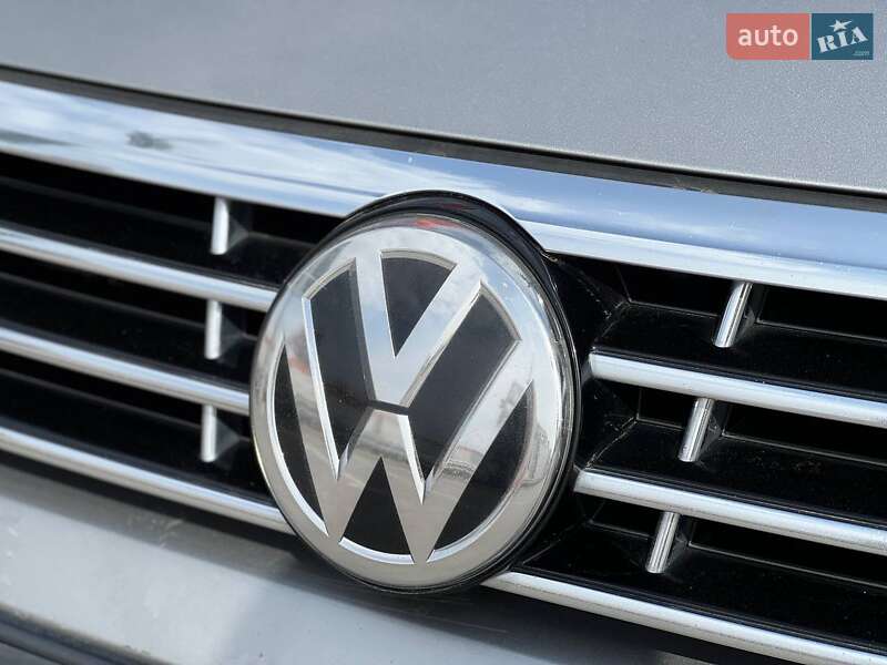Седан Volkswagen Passat 2015 в Киеве