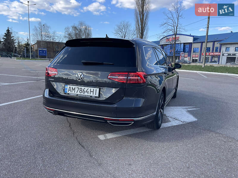 Универсал Volkswagen Passat 2017 в Житомире