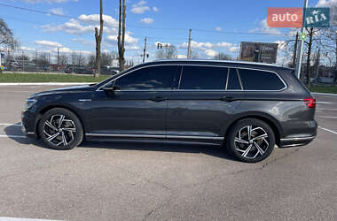 Универсал Volkswagen Passat 2017 в 