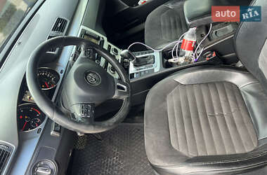 Універсал Volkswagen Passat 2011 в 