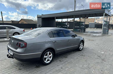 Седан Volkswagen Passat 2005 в 