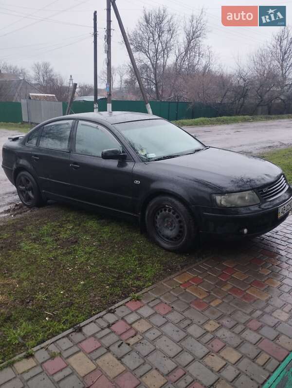 Седан Volkswagen Passat 1997 в Петрівці-Роменській