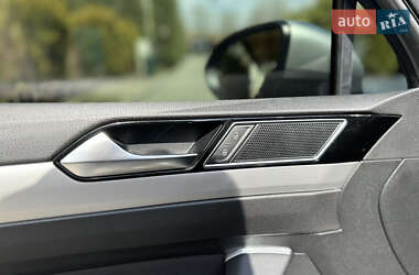 Седан Volkswagen Passat 2016 в 