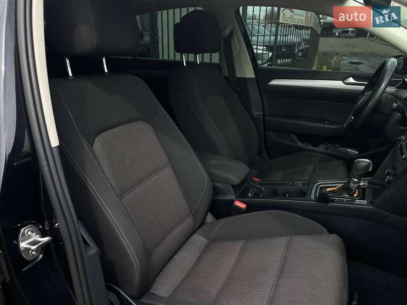 Седан Volkswagen Passat 2016 в Миколаєві