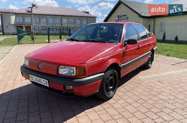 Седан Volkswagen Passat 1988 в 