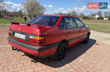 Седан Volkswagen Passat 1988 в 
