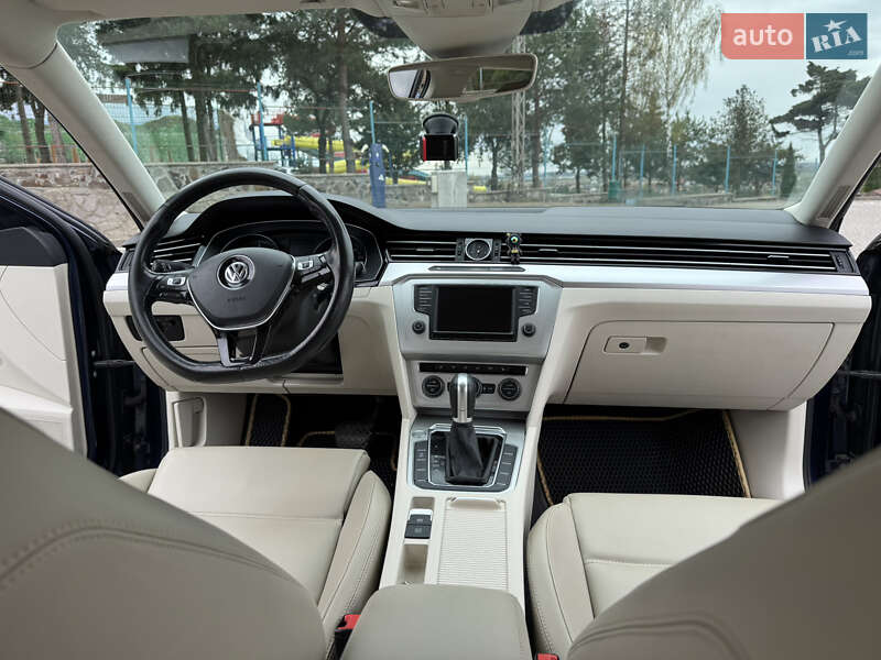 Универсал Volkswagen Passat 2015 в Ужгороде фото 24 Универсал Volkswagen Passat 2015 в Ужгороде