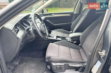 Универсал Volkswagen Passat 2015 в 
