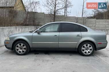 Седан Volkswagen Passat 2004 в 
