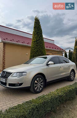 Седан Volkswagen Passat 2010 в 