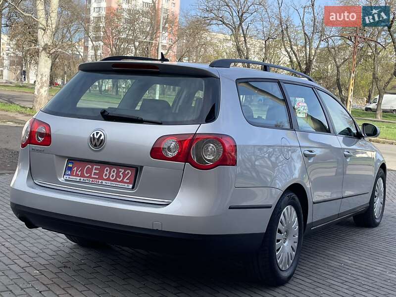 Универсал Volkswagen Passat 2006 в Николаеве