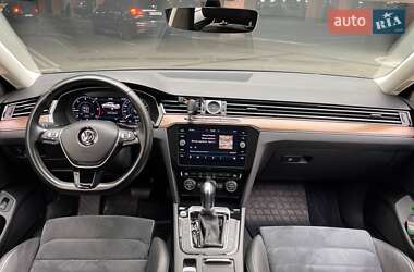 Седан Volkswagen Passat 2018 в 