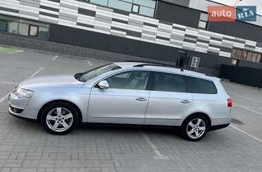 Універсал Volkswagen Passat 2008 в 