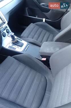 Універсал Volkswagen Passat 2009 в 