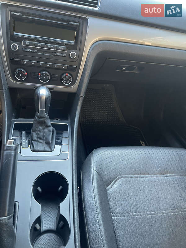 Седан Volkswagen Passat 2014 в Белой Церкви