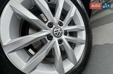 Универсал Volkswagen Passat 2015 в 