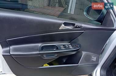 Седан Volkswagen Passat 2005 в 