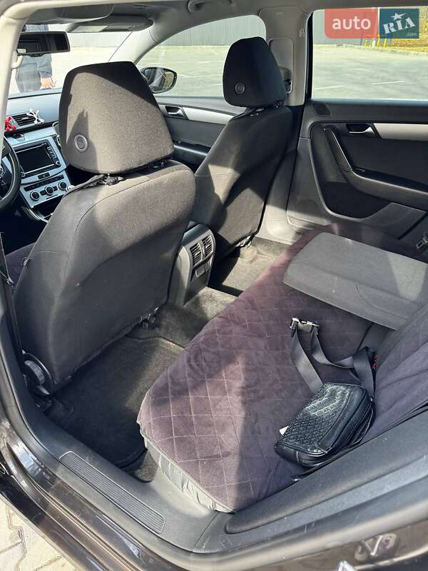 Універсал Volkswagen Passat 2013 в Львові