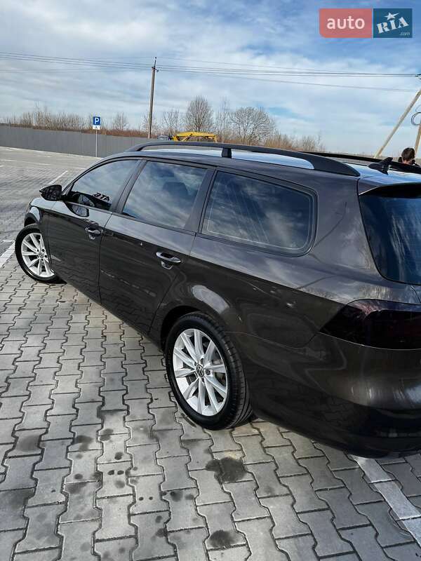 Універсал Volkswagen Passat 2013 в Львові