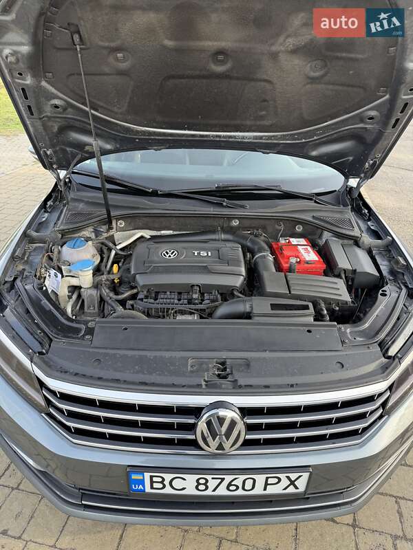 Седан Volkswagen Passat 2016 в Львове