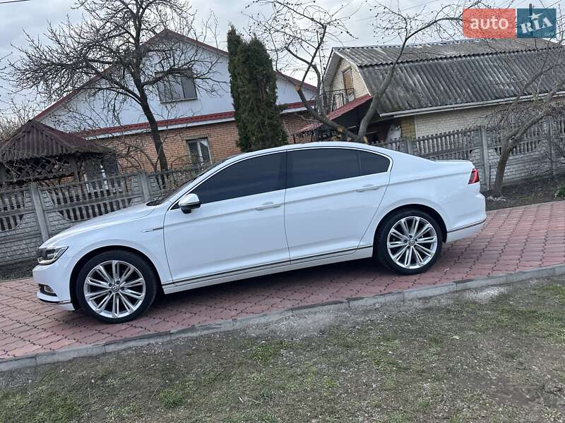 Седан Volkswagen Passat 2018 в Виннице