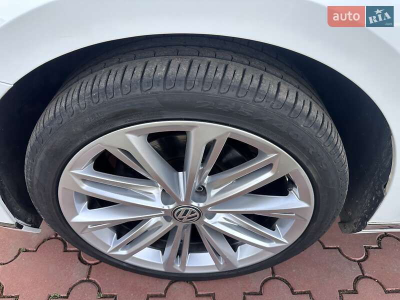 Седан Volkswagen Passat 2018 в Виннице