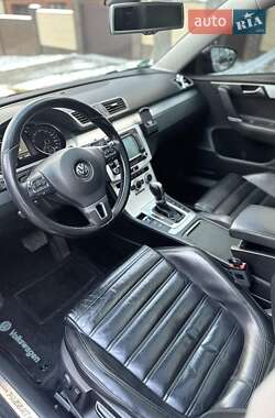 Универсал Volkswagen Passat 2011 в 