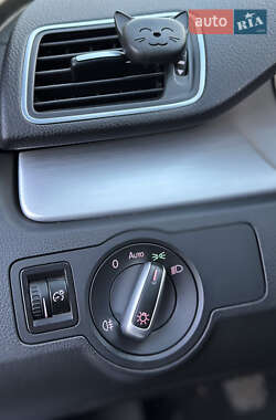 Седан Volkswagen Passat 2012 в 
